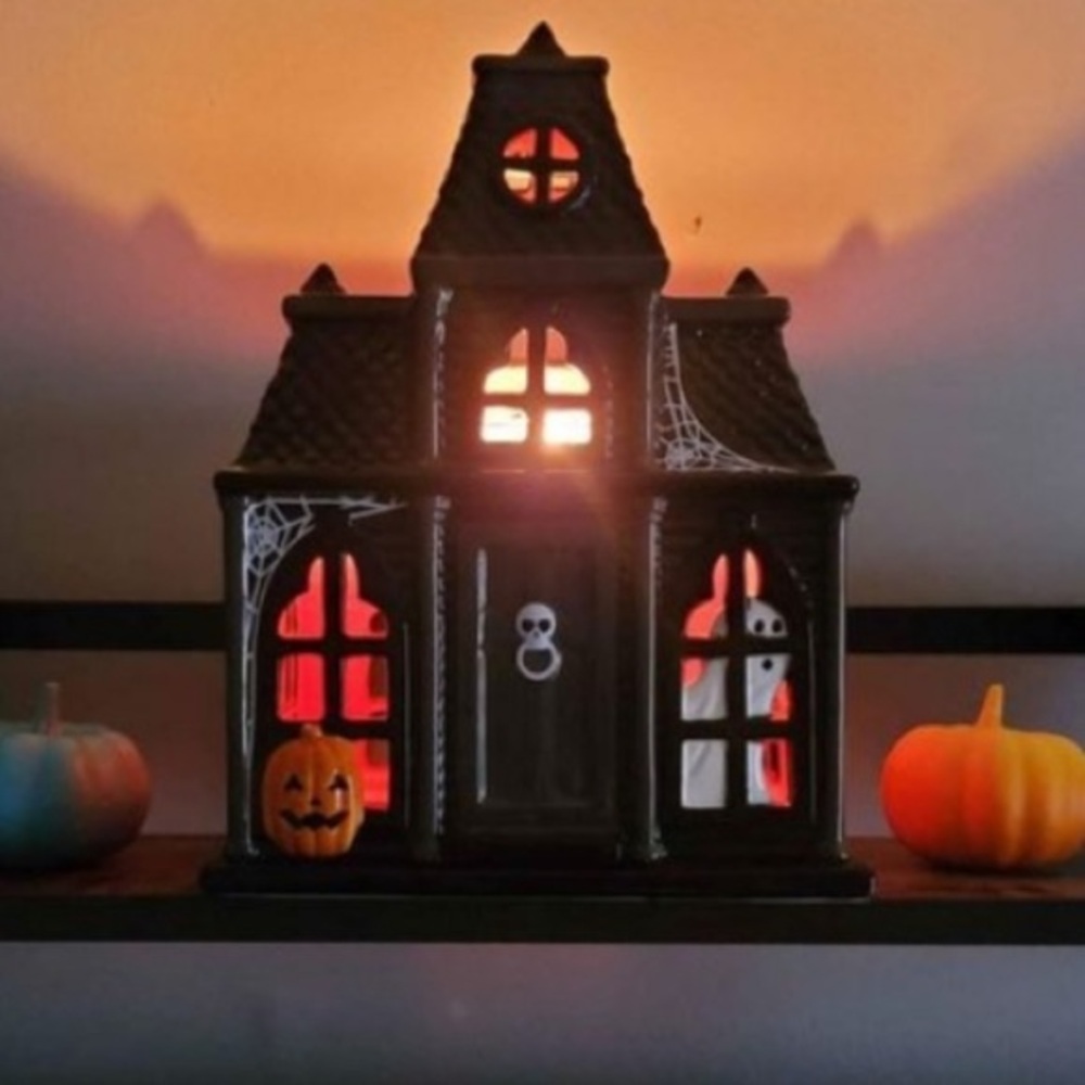 RARE Bath & Body Works Haunted House Candle Holder Halloween luminary lmtd Ed